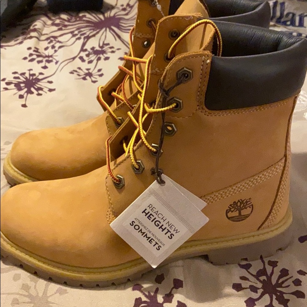 Timberland Womens 9.5M Brand NWT 6” Wheat Nubuck